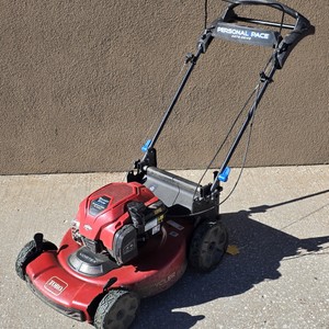 Toro 21465 22" Recycler Personal Pace Gas Lawn Mower