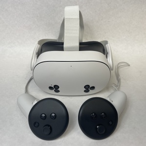 Meta Quest 3S VR Headset - 128GB W/Hand Controllers