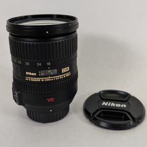 Nikon AF-S Nikkor 18-200mm 1:3.5-5.6 G ED DX VR Zoom Lens